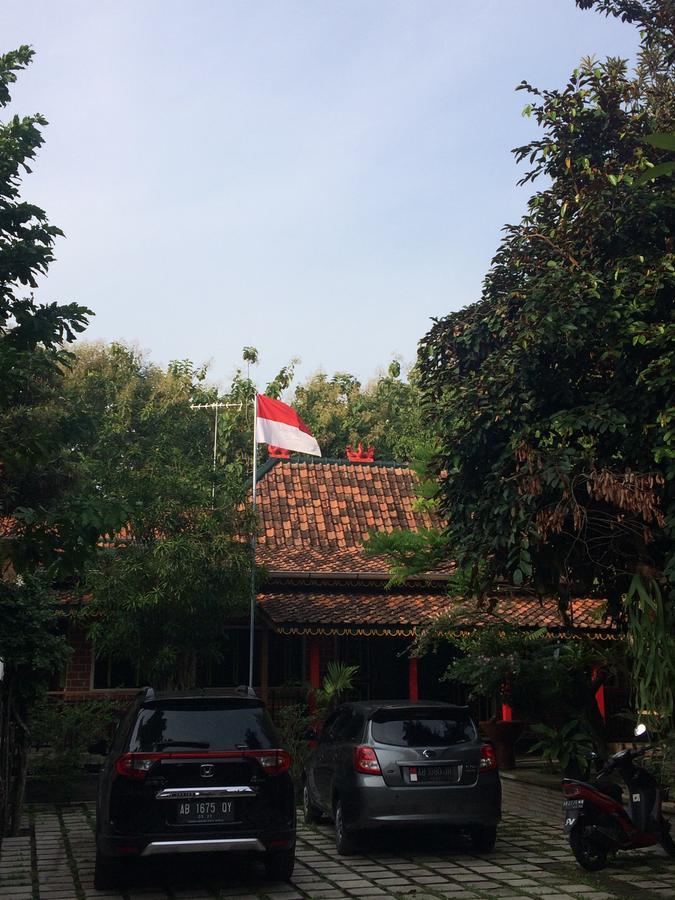 Sonosewu Guesthouse Yogyakarta Kültér fotó