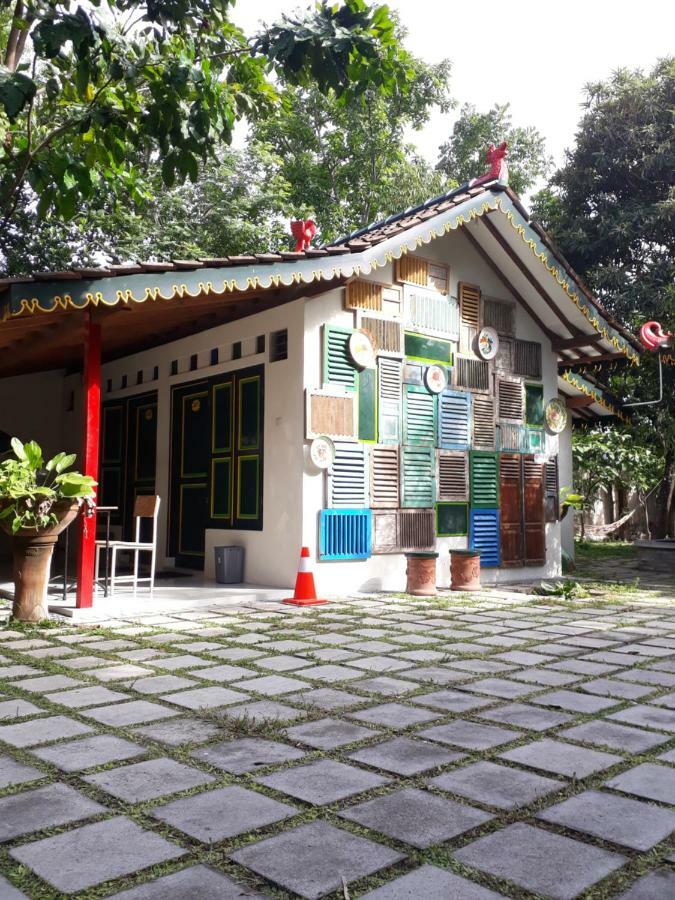 Sonosewu Guesthouse Yogyakarta Kültér fotó